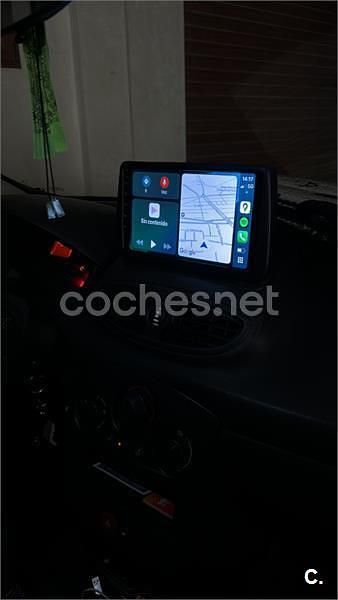 Negro Usado 2014 Renault Clio III Collection Berlina | 3000 € (Super precio) - Imagen 1/4