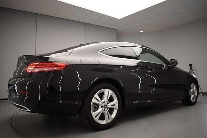Usado Mercedes C250 204 CV (150 kW) 2018 Negro Coupe