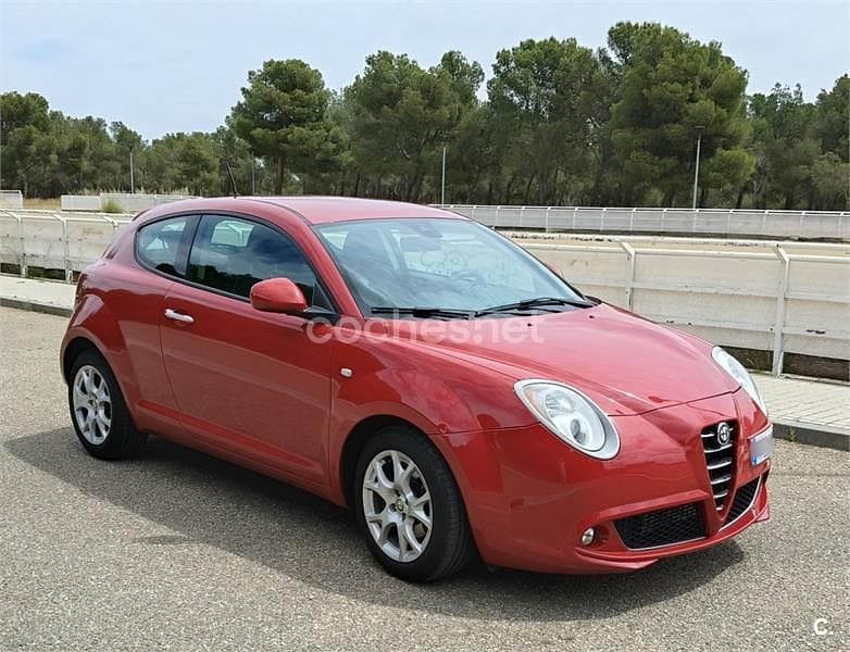 Rojo Usado 2010 Alfa Romeo MiTo Distinctive Utilitario | 4490 € (Precio justo) - Imagen 1/4