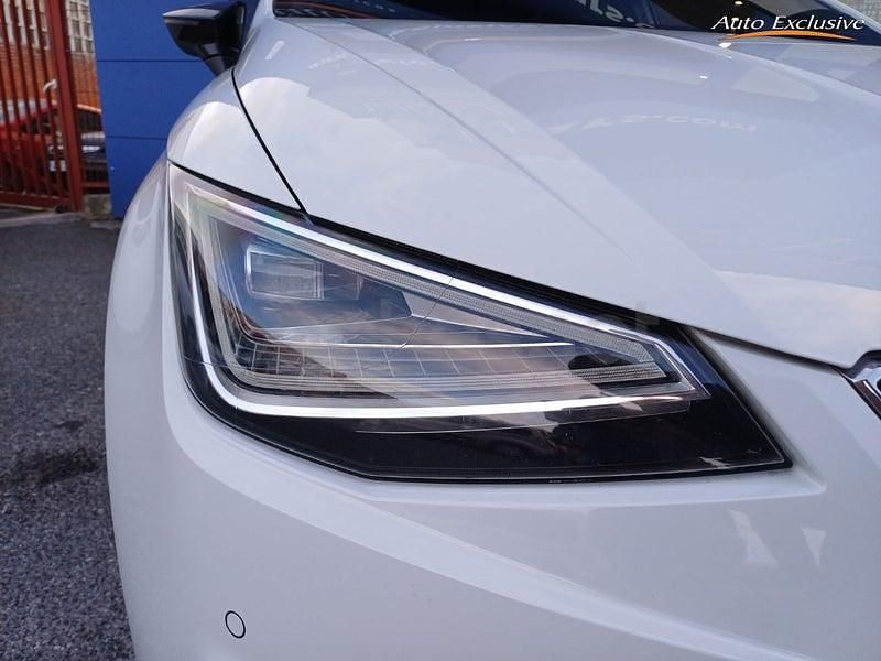 Usado Seat Ibiza FR 110 CV (80 kW) 2023 Blanco Utilitario