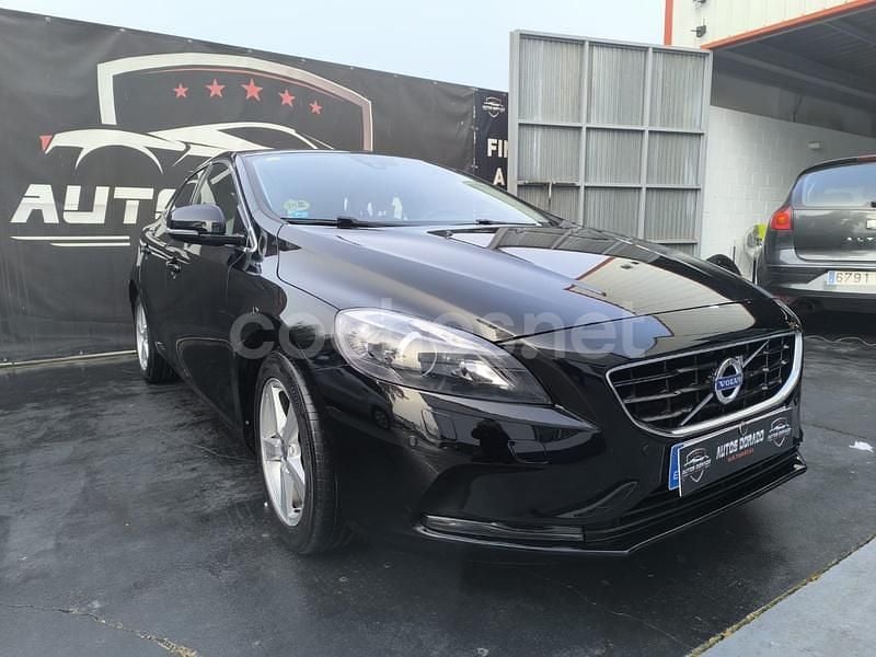 Usado Volvo V40 Momentum 150 CV (110 kW) 2015 Negro Berlina