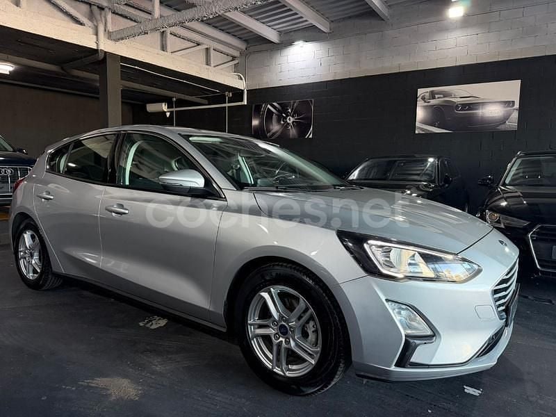 Usado Ford Focus Active 120 CV (88 kW) 2019 Gris / plata Familiar