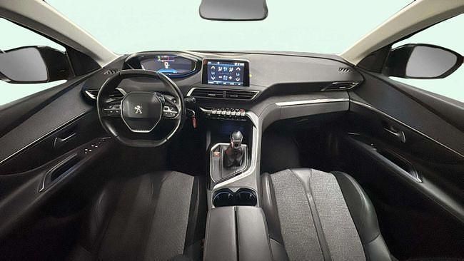 Usado Peugeot 3008 Active 131 CV (96 kW) 2020 Granate SUV