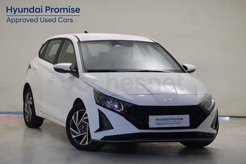 Usado Hyundai i20 100 CV (73 kW) 2025 Blanco Utilitario