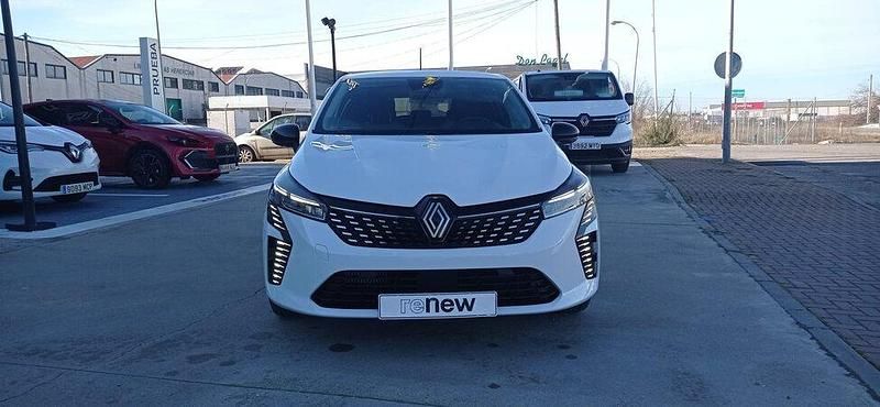 Käytetty Renault Clio V Evolution 100 HP (73 kW) 2024 Valkoinen Sedan