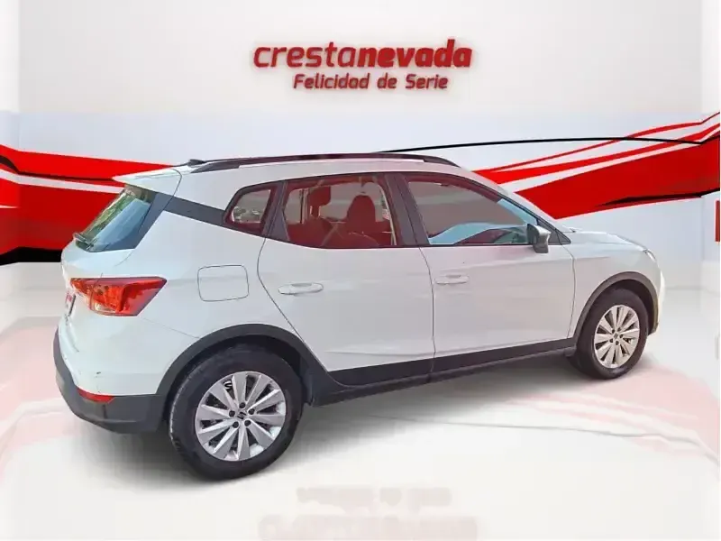Usado Seat Arona Style 110 CV (80 kW) 2021 Blanco SUV