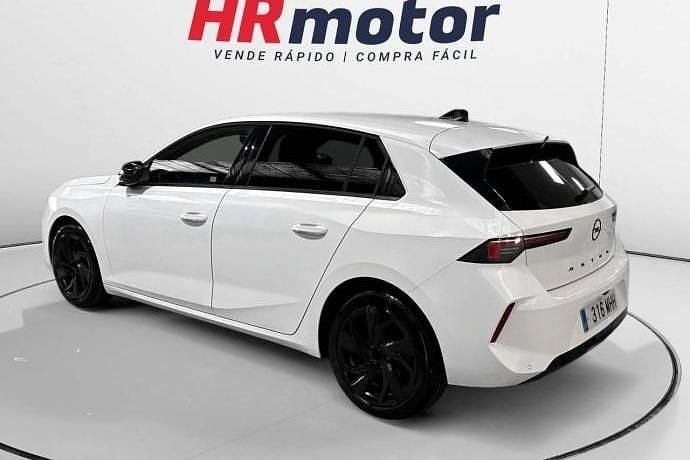 Usado Opel Astra 130 CV (95 kW) 2023