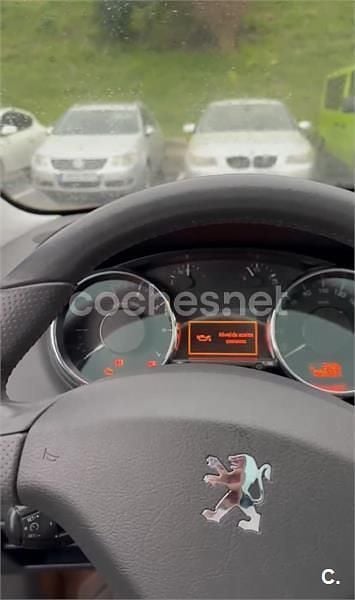 Usado Peugeot 3008 Sport 156 CV (114 kW) 2011 Rojo Familiar