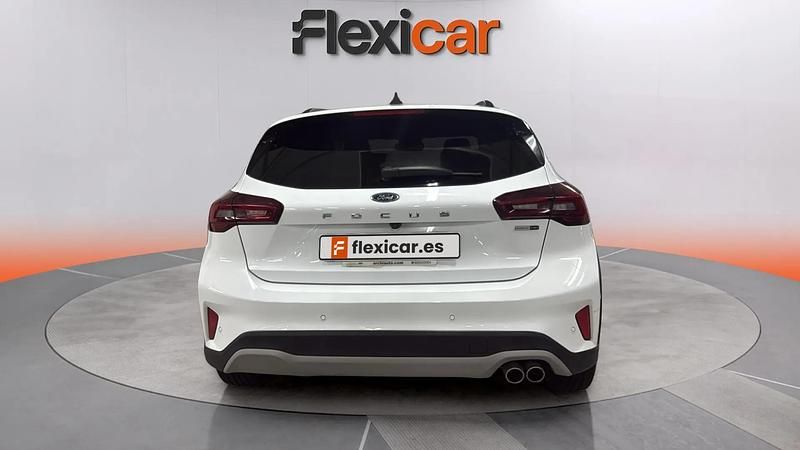 Usado Ford Focus Active 155 CV (114 kW) 2023 Blanco Berlina