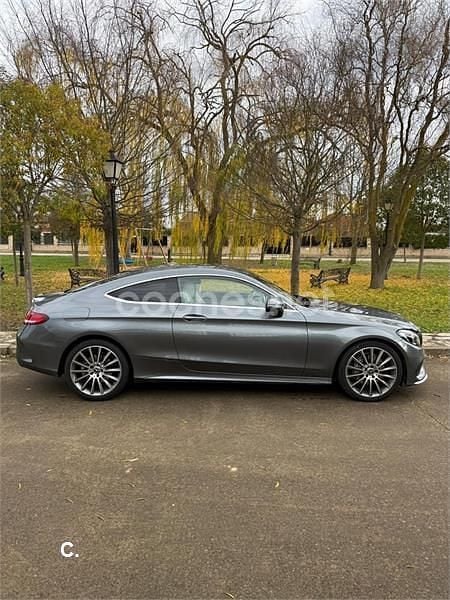 Usado Mercedes C220 AMG line 170 CV (125 kW) 2017 Gris / plata Coupe