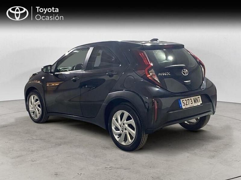 Usado Toyota Aygo X Play 72 CV (52 kW) 2024 Negro SUV
