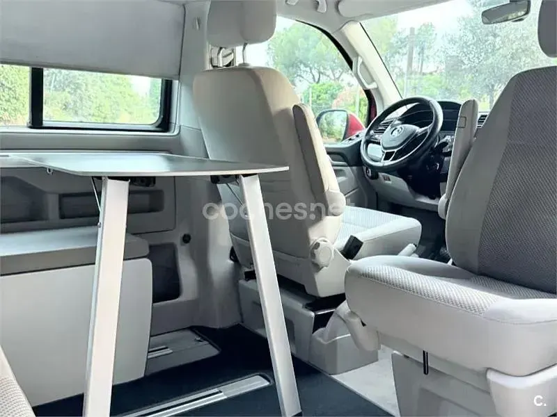 Usado VW California Beach 150 CV (110 kW) 2018 Rojo Van