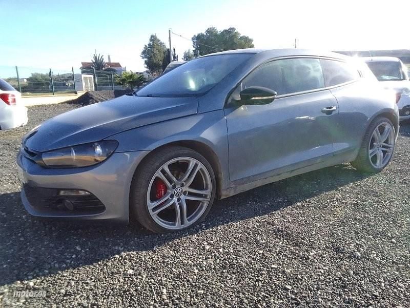 Usado VW Scirocco 140 CV (102 kW) 2009 Gris Coupe