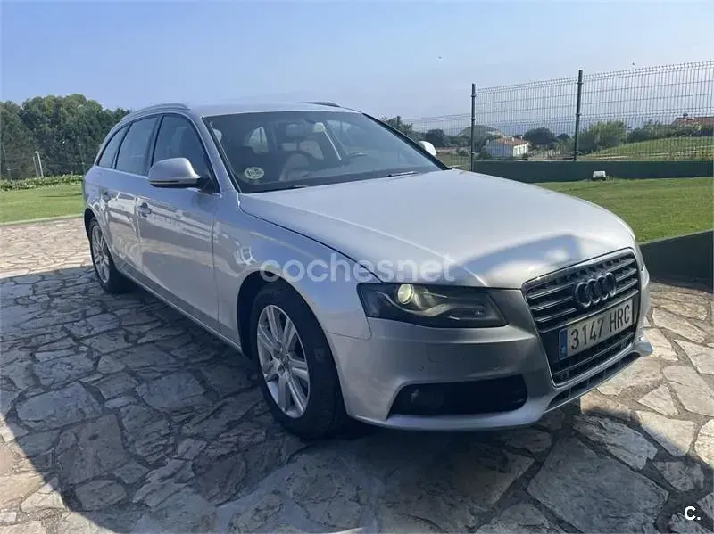 Usado Audi A4 190 CV (139 kW) 2008 Gris / plata Familiar