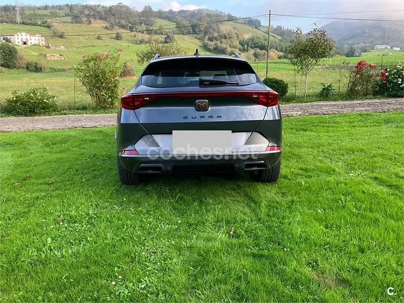 Usado Cupra Formentor 150 CV (110 kW) 2022 Gris / plata SUV