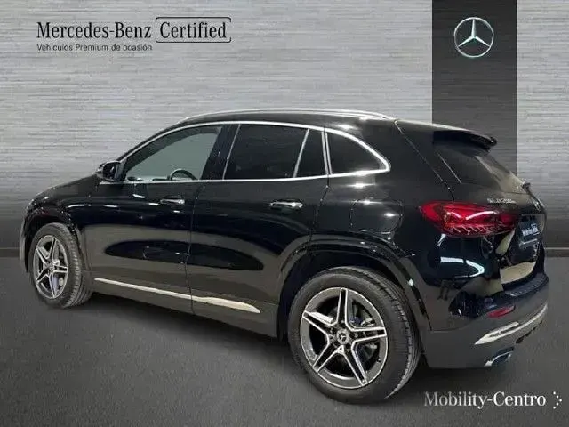 Usado Mercedes GLA250 218 CV (160 kW) 2025 Negro noche SUV