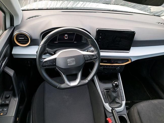 Usado Seat Arona Style Plus 110 CV (80 kW) 2021 Blanco SUV