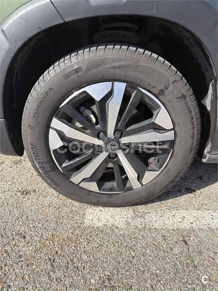 Usado Peugeot Rifter GT 130 CV (95 kW) 2024 Verde Monovolumen