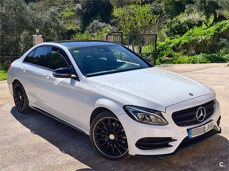 Usado Mercedes C220 AMG line 170 CV (125 kW) 2015 Blanco Berlina