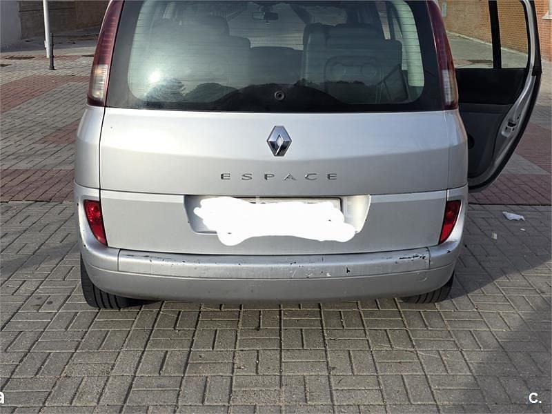 Usado Renault Espace Privilege 150 CV (110 kW) 2006 Gris / plata Monovolumen