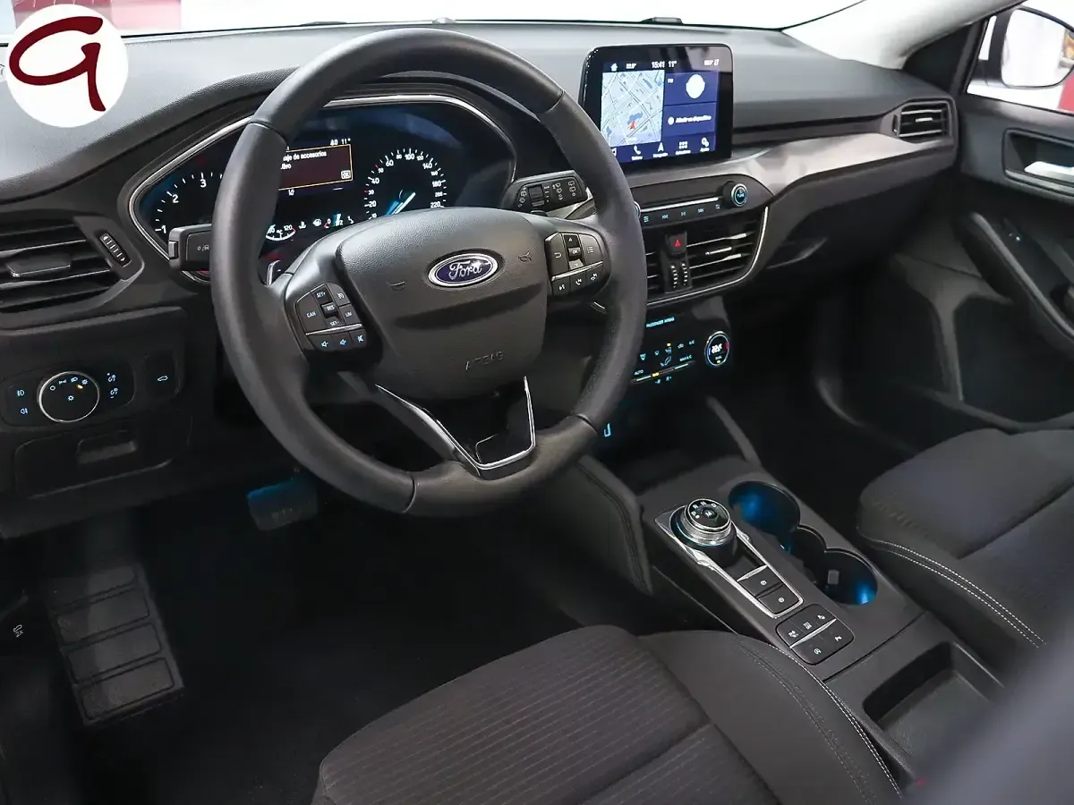 Begagnad Ford Focus Titanium 120 HK (88 kW) 2019 Vit Kombi