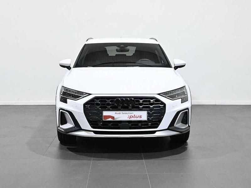 Usado Audi A3 Sportback 150 CV (110 kW) 2025 Blanco Utilitario