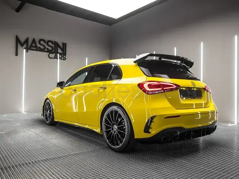 Usado Mercedes A180 136 CV (100 kW) 2019 Amarillo Berlina