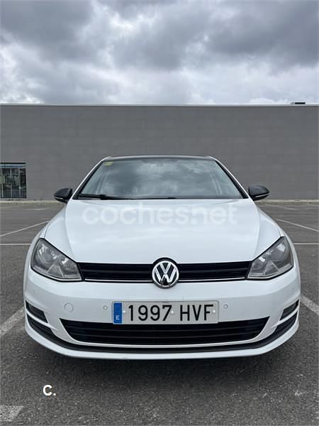 Usado VW Golf VII Advance 105 CV (77 kW) 2014 Blanco Berlina