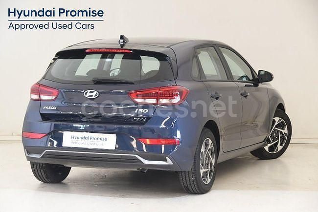 Usado Hyundai i30 100 CV (73 kW) 2024 Azul Berlina
