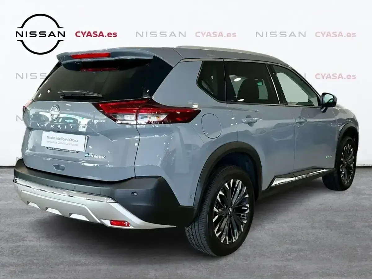Nuevo Nissan X-Trail N-Connecta 204 CV (150 kW) 2025 Gris / plata SUV