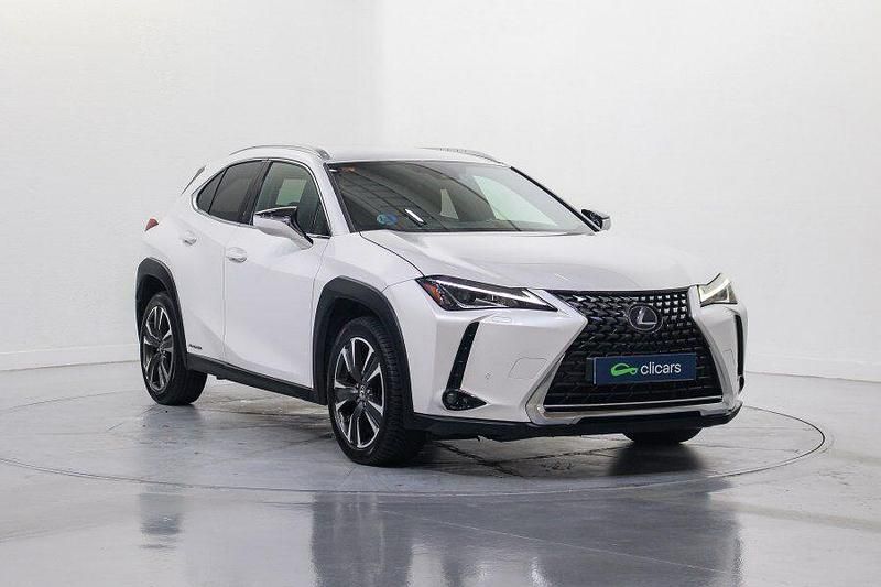 Usado Lexus UX 250h Executive Line 152 CV (111 kW) 2019 Blanco SUV