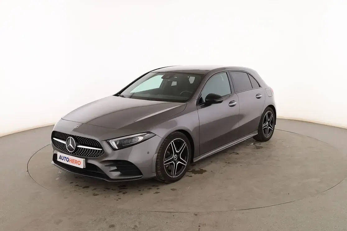 Usado Mercedes A220 AMG line 190 CV (139 kW) 2019 Berlina