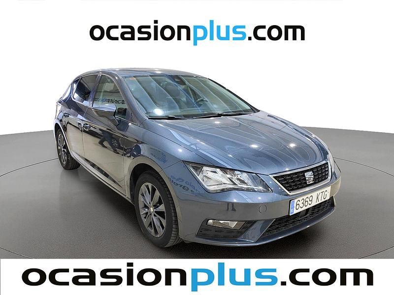 Usado Seat Leon Style 115 CV (84 kW) 2019 Gris