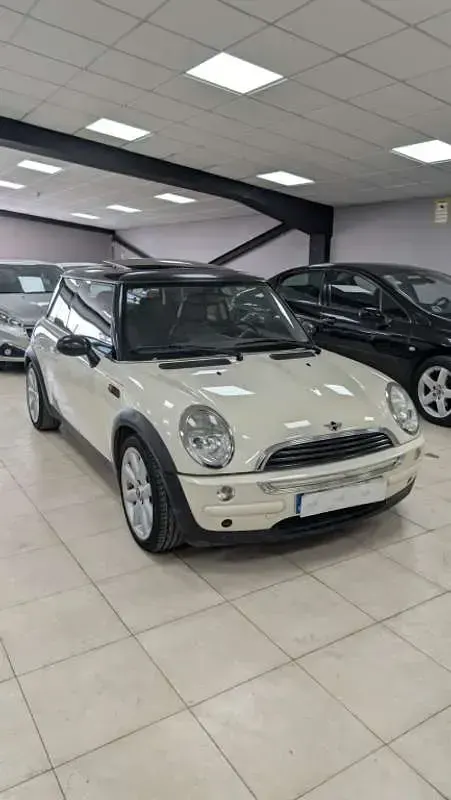 Usado Mini Cooper 116 CV (85 kW) 2006 Beige Utilitario