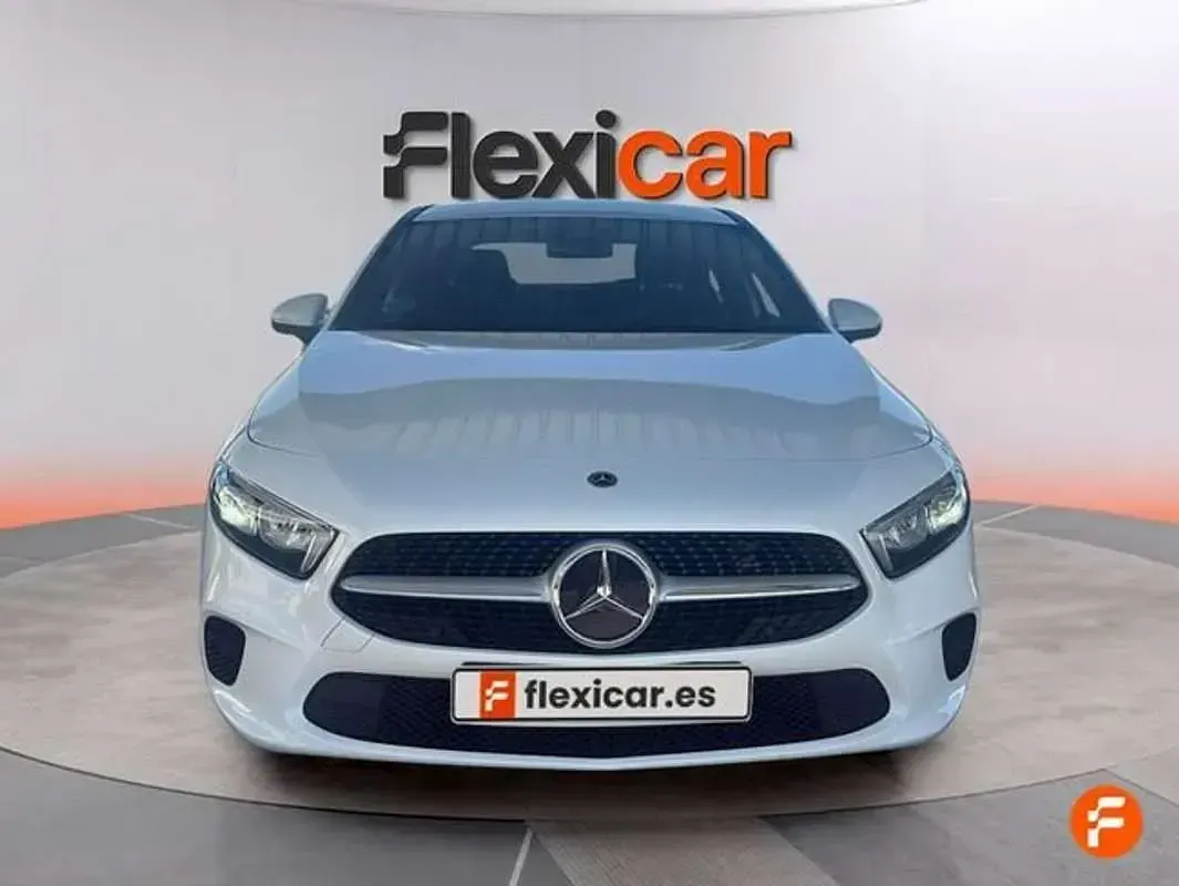 Usado Mercedes A180 136 CV (100 kW) 2022 Blanco Berlina