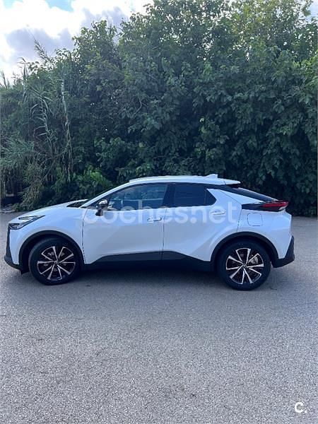Blanco Usado 2024 Toyota C-HR Advance SUV | 29.000 € (Precio justo) - Imagen 1/4
