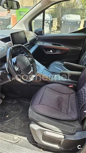 Usado Peugeot Rifter Allure 130 CV (95 kW) 2019 Granate Monovolumen