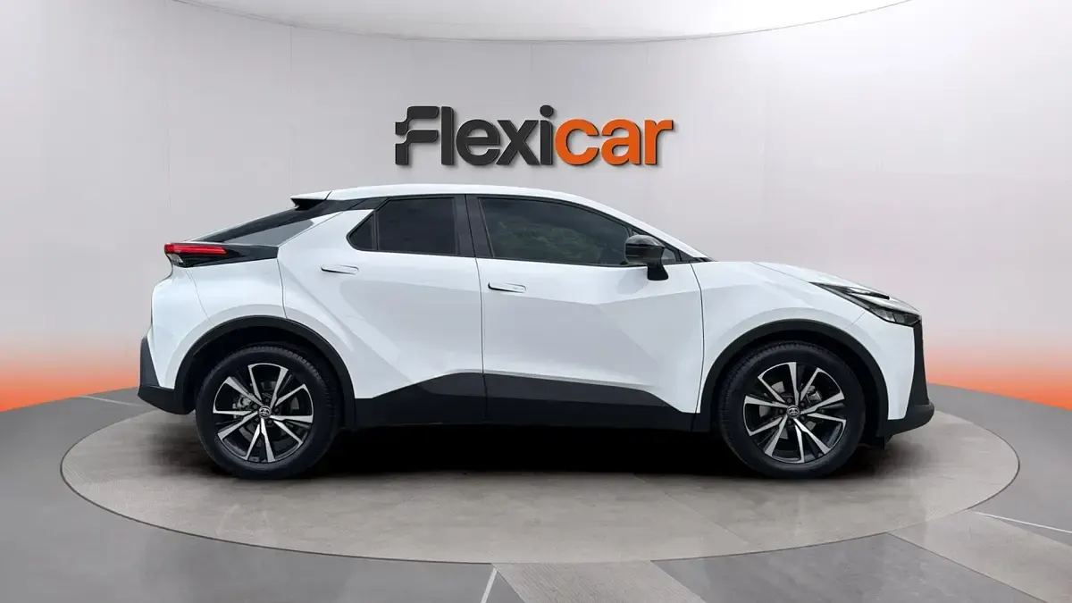 Usado Toyota C-HR Active 140 CV (102 kW) 2024 Blanco SUV