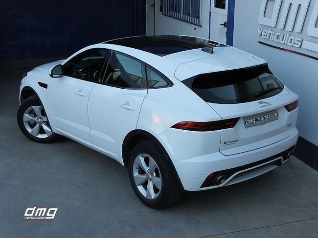 Usado Jaguar E-Pace R-Dynamic 150 CV (110 kW) 2019 Blanco SUV