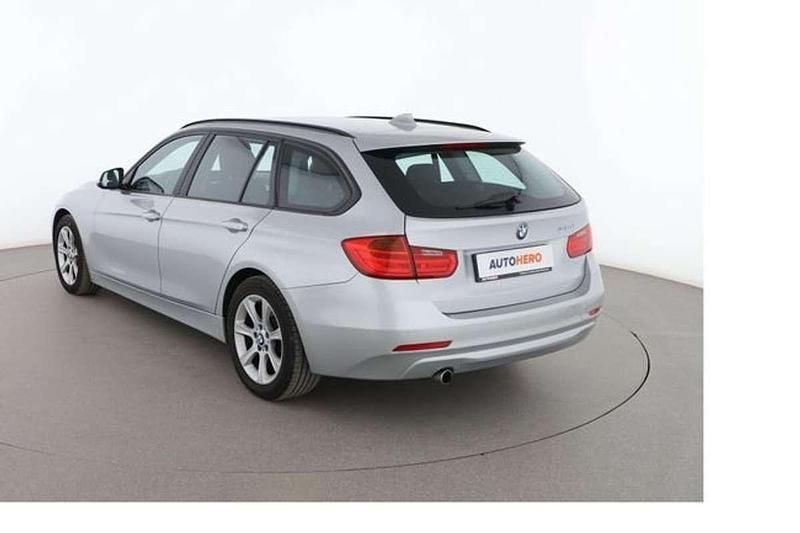 Usado BMW 318 Sport Line 143 CV (105 kW) 2014 Gris Berlina