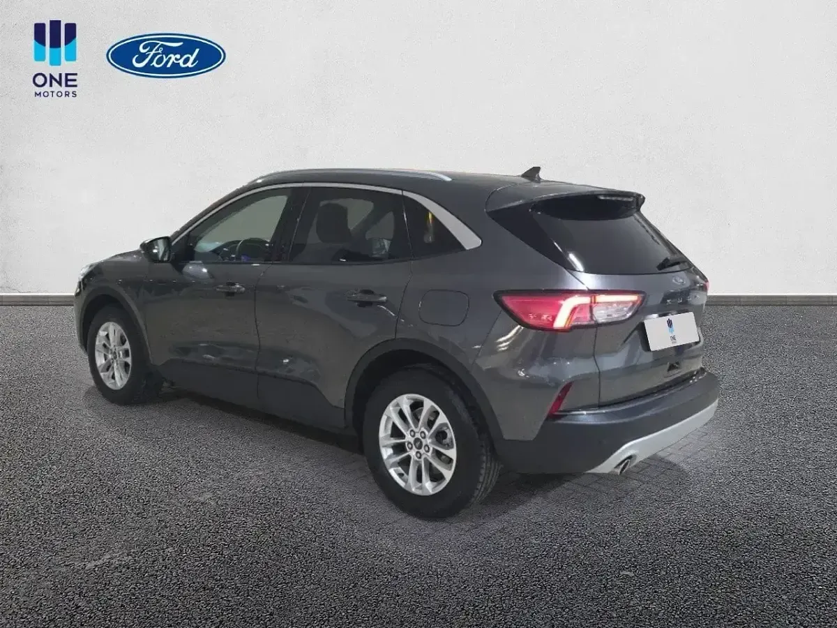 Usado Ford Kuga Titanium 120 CV (88 kW) 2022 Gris SUV