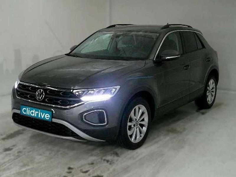 Usado VW T-Roc Life 116 CV (85 kW) 2022 Gris SUV