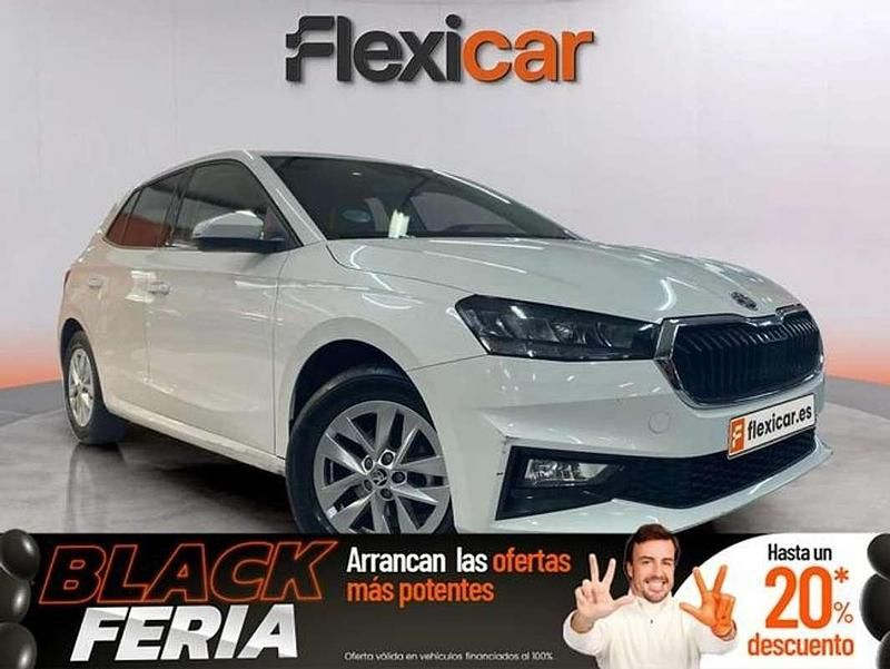Blanco Usado 2024 Skoda Fabia Selection Utilitario | 16.490 € (Buen precio) - Imagen 1/4