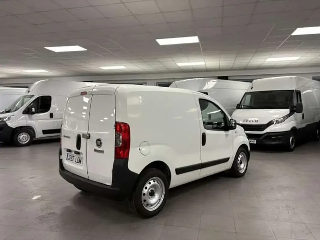 Usado Fiat Fiorino 80 CV (58 kW) 2019 Blanco Monovolumen