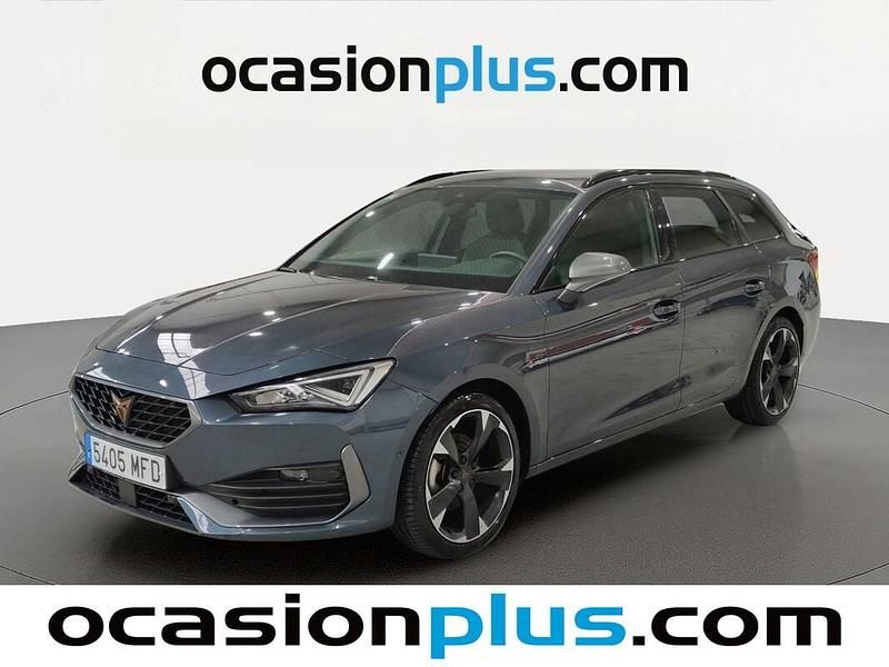 Usado Cupra Leon 150 CV (110 kW) 2023 Gris Familiar
