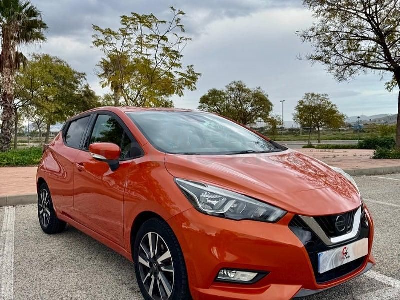Usado Nissan Micra Acenta 71 CV (52 kW) 2017 Naranja Utilitario