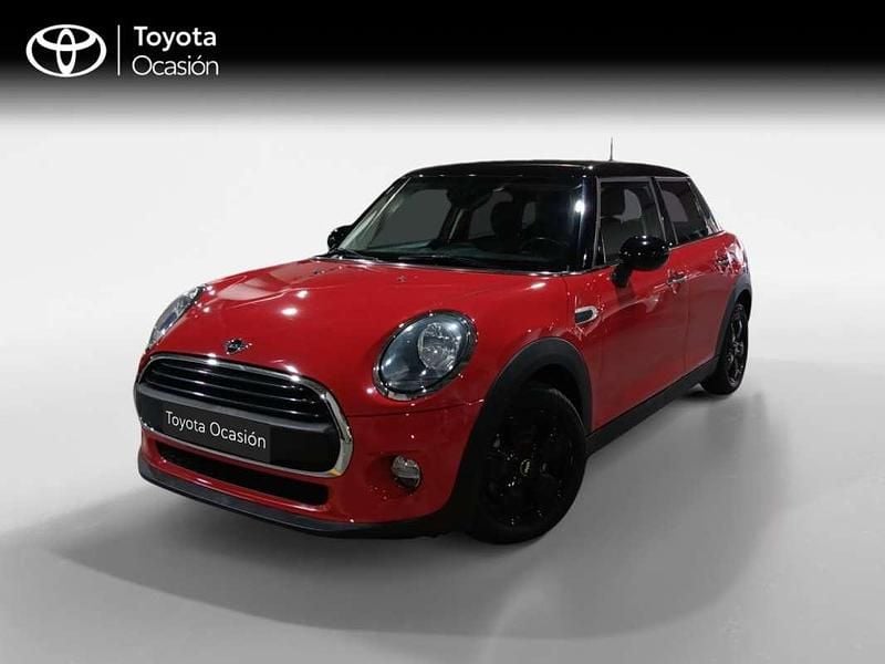Usado Mini ONE 102 CV (75 kW) 2019 Rojo Utilitario