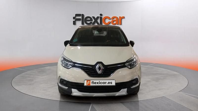 Usado Renault Captur Life 90 HP (66 kW) 2019 Bege SUV