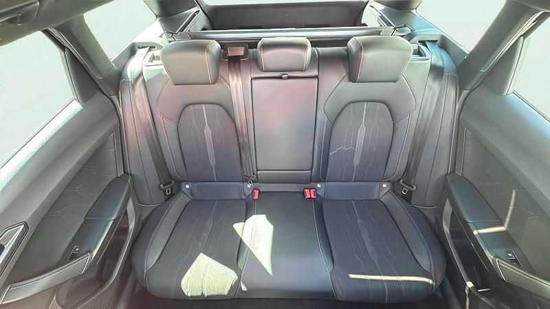 Usado Cupra Leon VZ 310 CV (228 kW) 2022 Negro Familiar