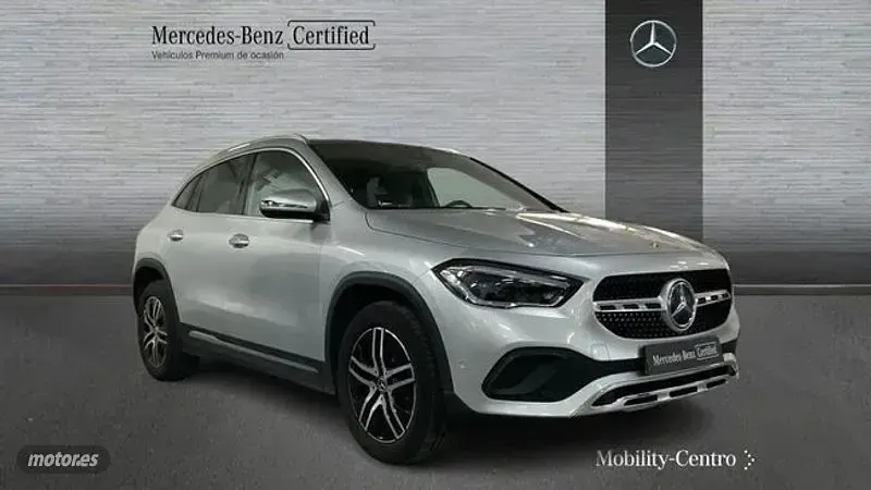 Usado Mercedes GLA200 Progressive 150 CV (110 kW) 2022 Gris SUV